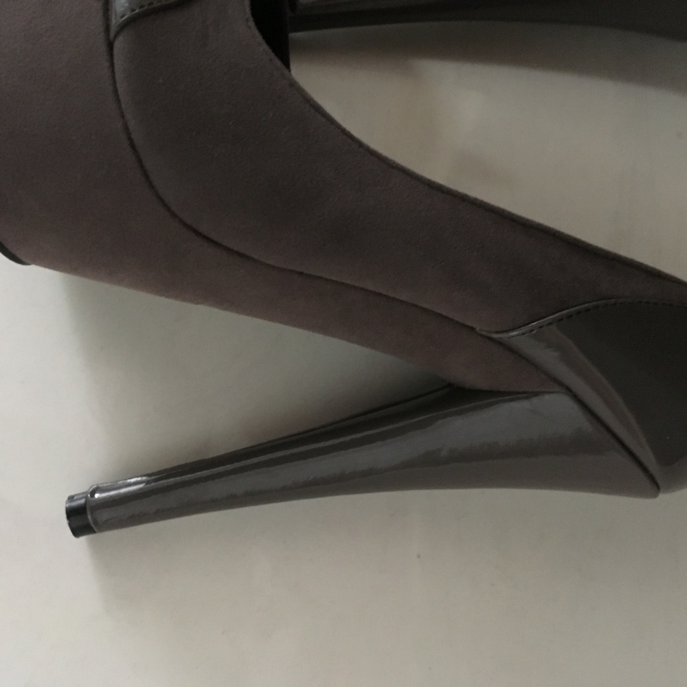 Pumps - Picture 6 of 6